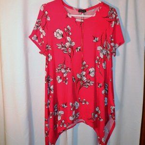 *** MAGAZINE *** Top with its Own Necklace - Large